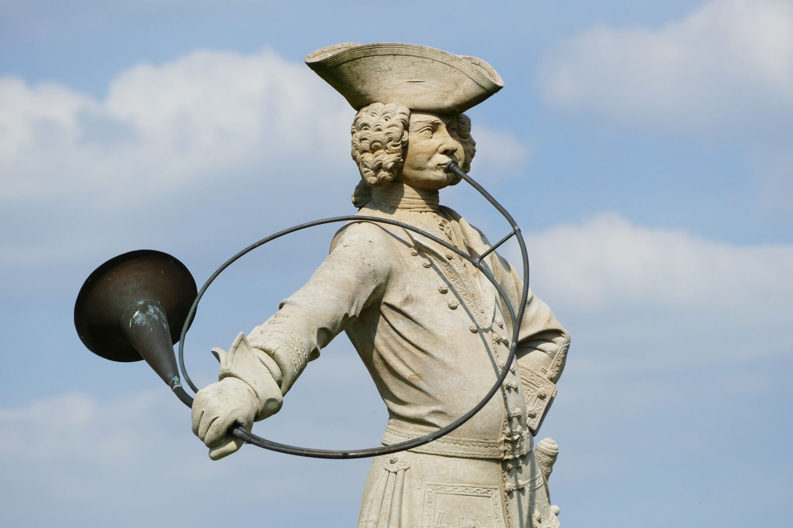 Panasonic Lumix DMC-FZ1000 sample photo. Trumpeter, moritz castle, castle photography