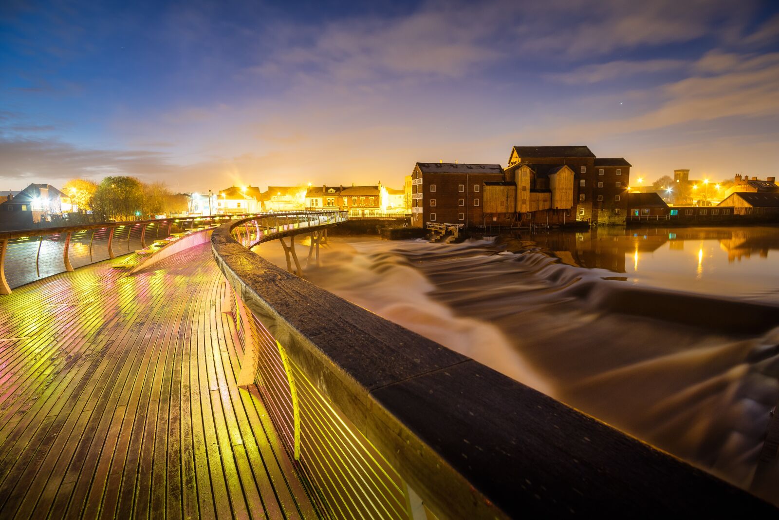 Fujifilm X-T2 sample photo. Millenium bridge, castleford, yorkshire photography