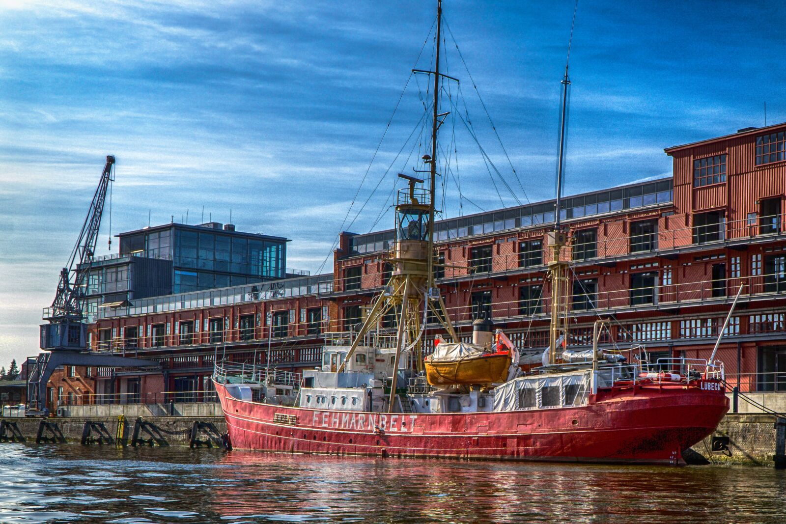 Sony a6000 + Sony E PZ 18-105mm F4 G OSS sample photo. L beck, port, harbour photography