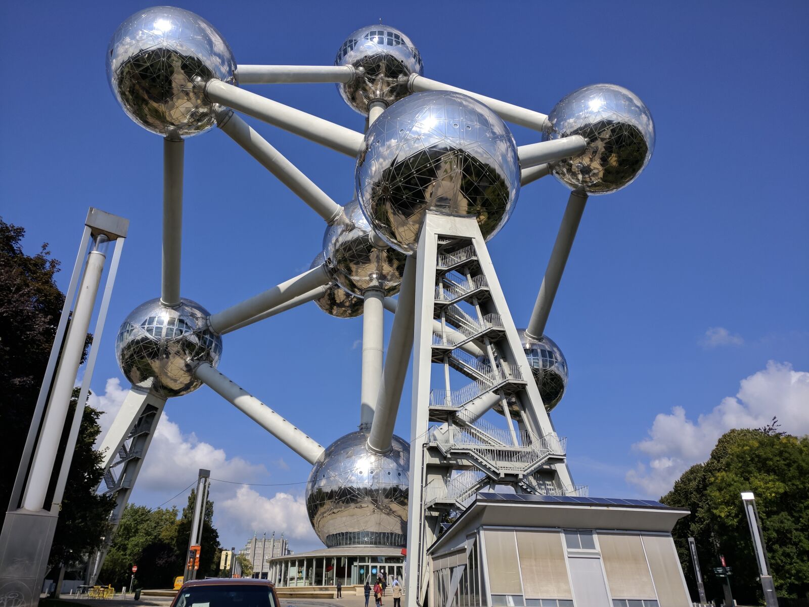 OnePlus A3003 sample photo. Belgium, brussels, atomium photography