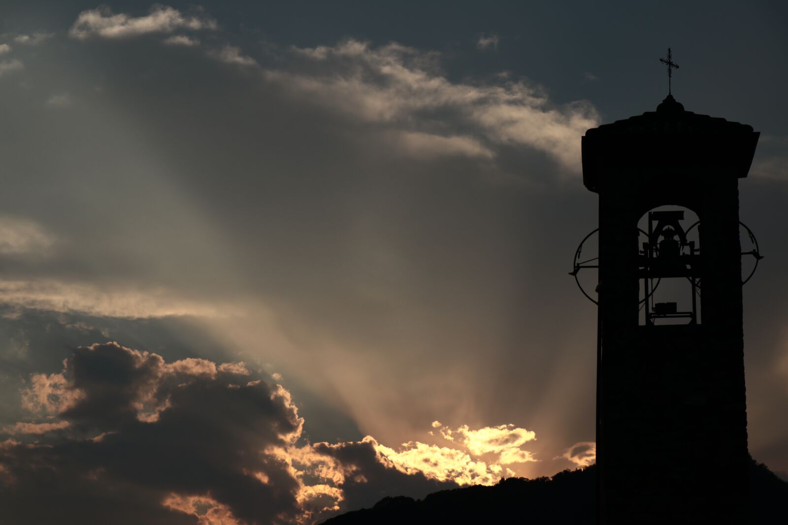 Canon EOS 80D sample photo. Church, clouds, atmosphere photography