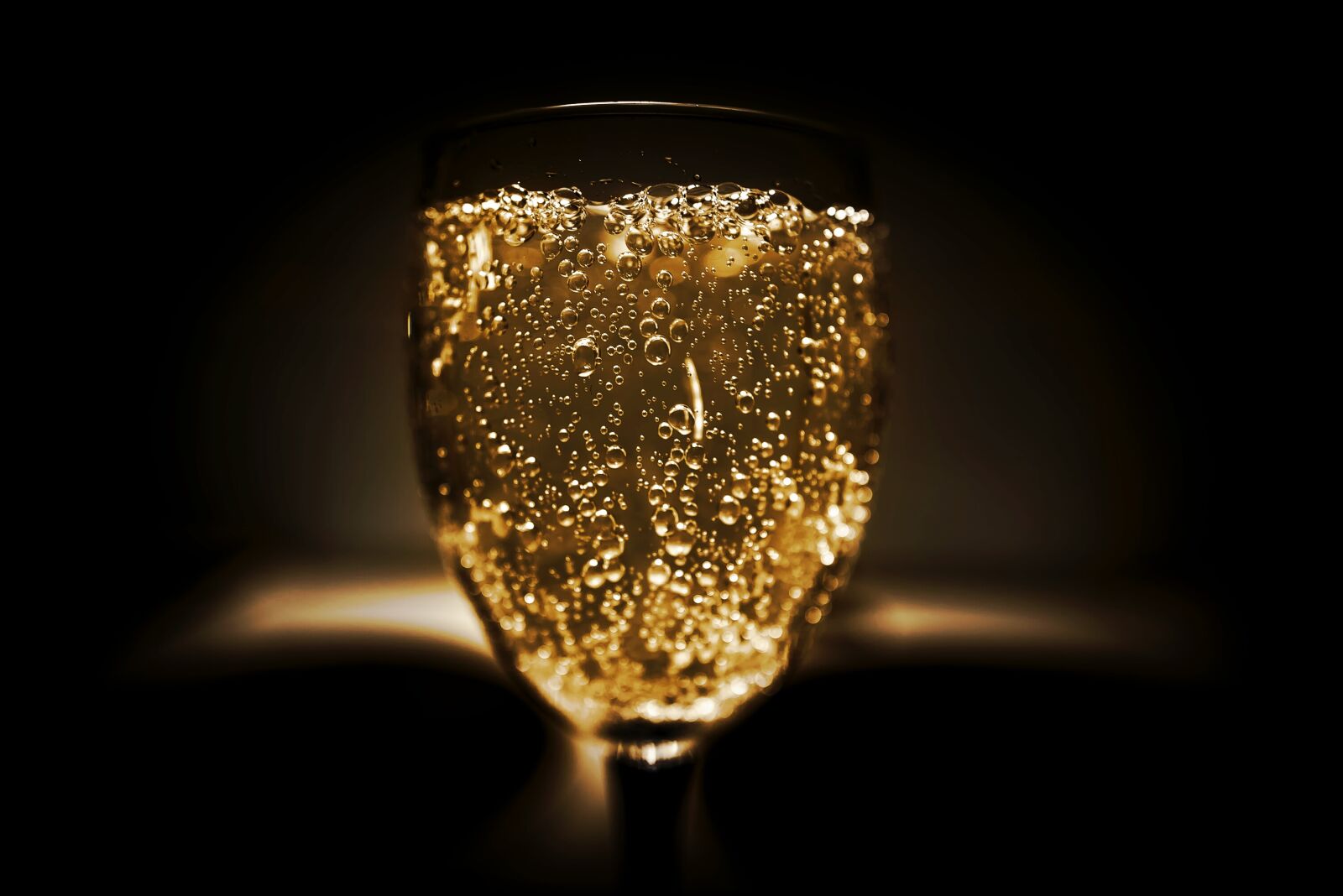 Nikon D750 sample photo. Alcohol, alcoholic, bar, blur photography