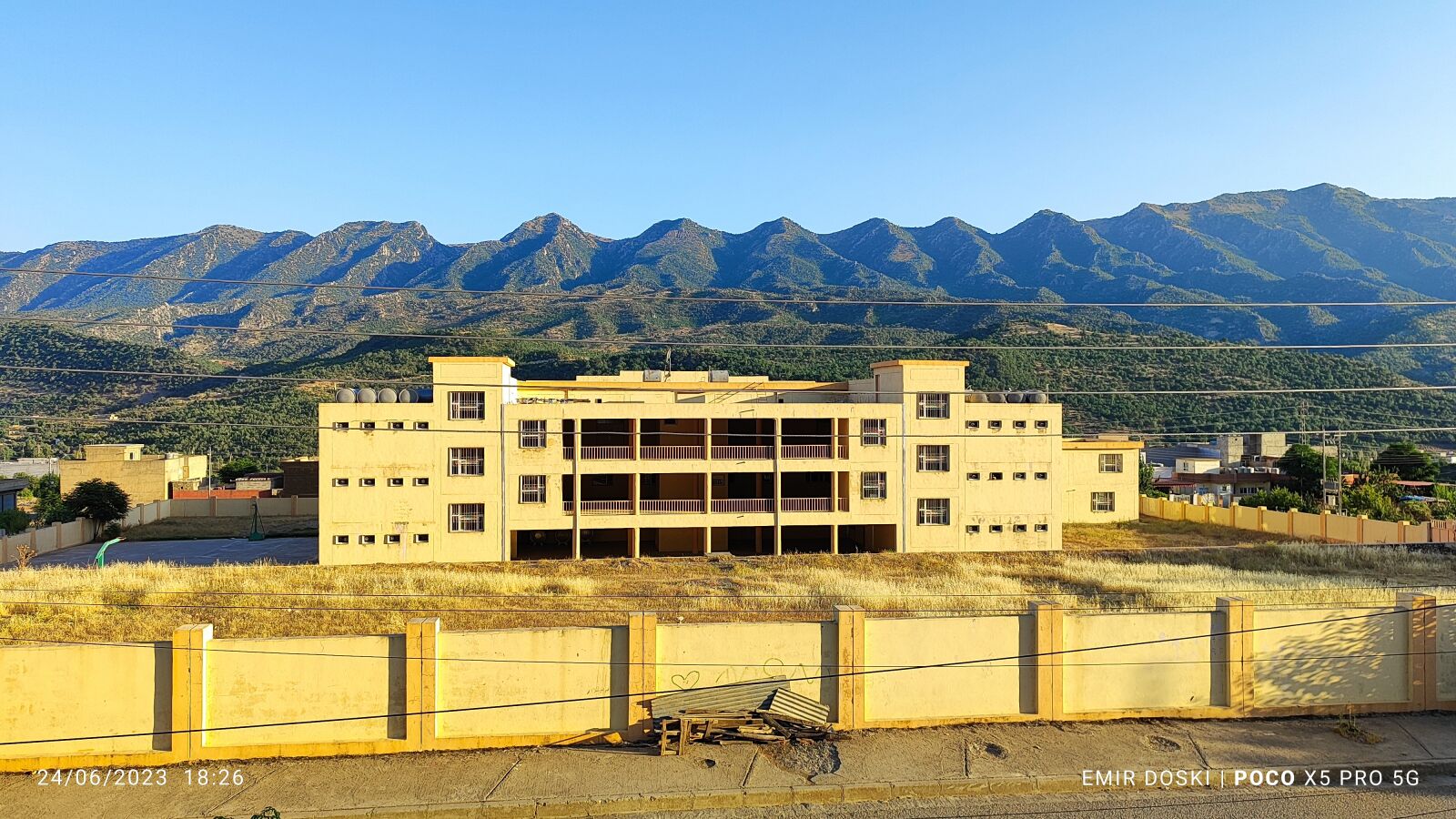 Xiaomi 22101320G sample photo. قوتابخانا ترێژانێ photography