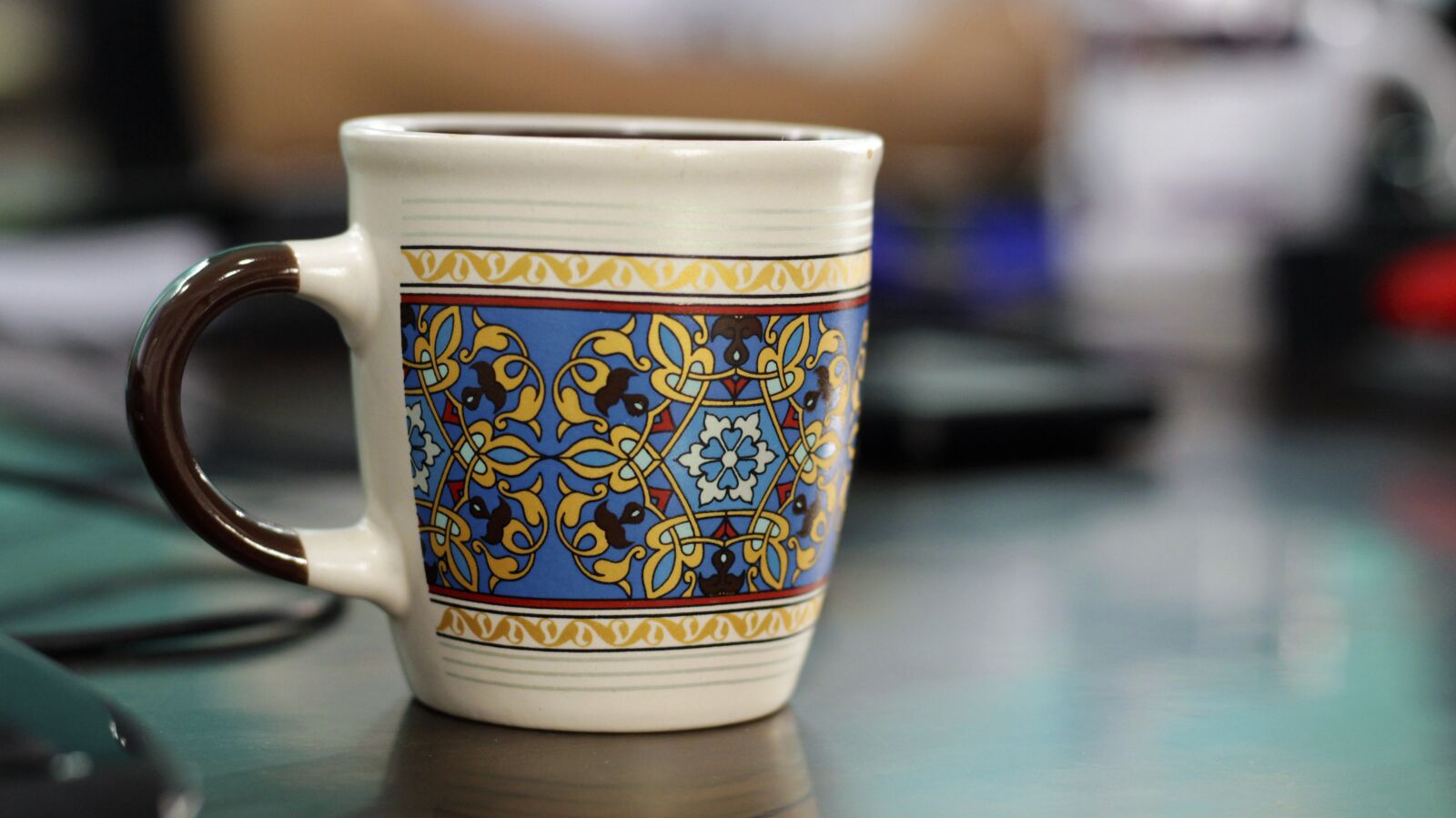 Canon EOS 700D (EOS Rebel T5i / EOS Kiss X7i) + Canon EF 50mm F1.8 STM sample photo. Tea, cup, tea time photography