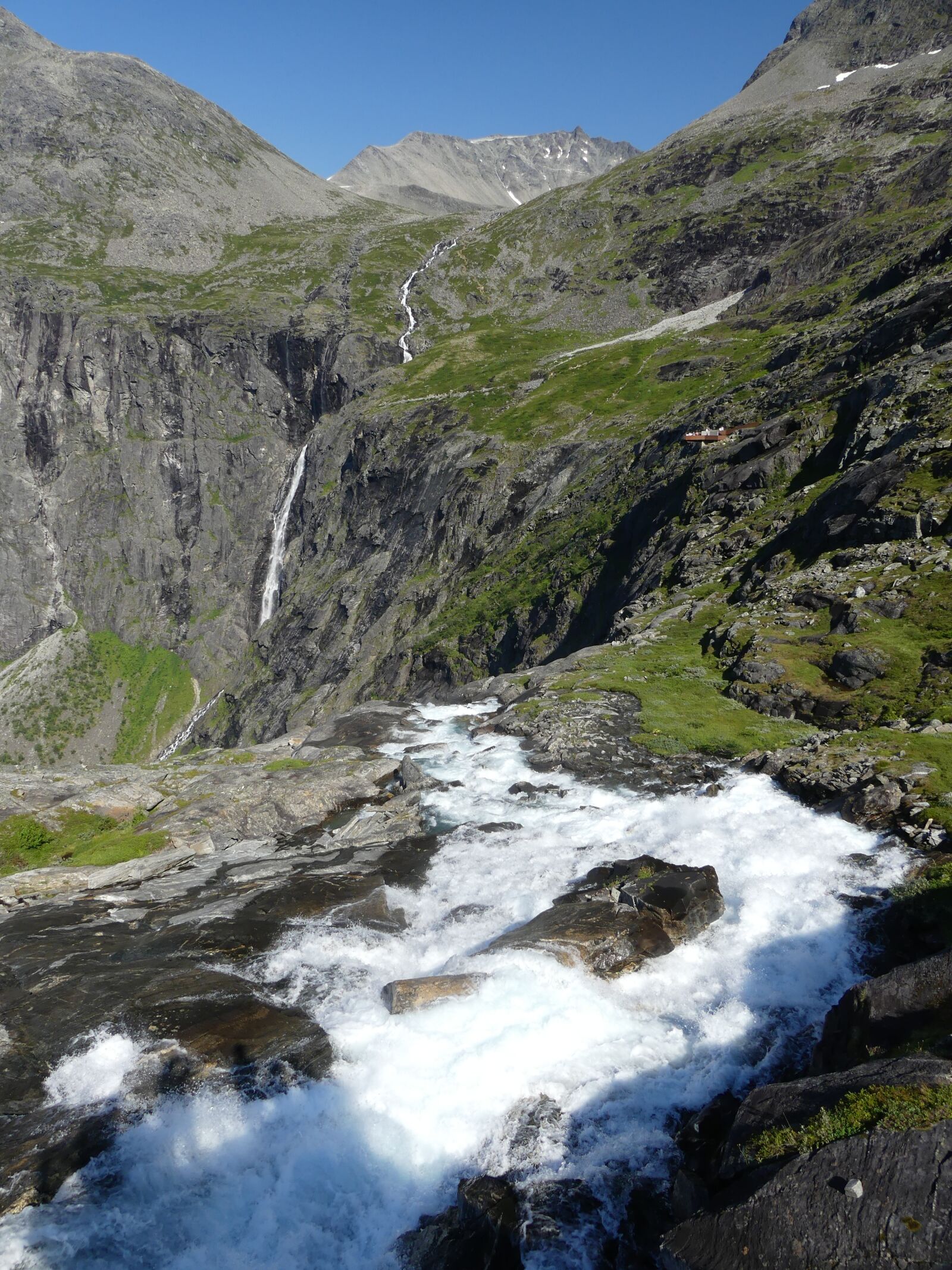 Panasonic Lumix DMC-FZ300 sample photo. Trollstigen, norway, road photography