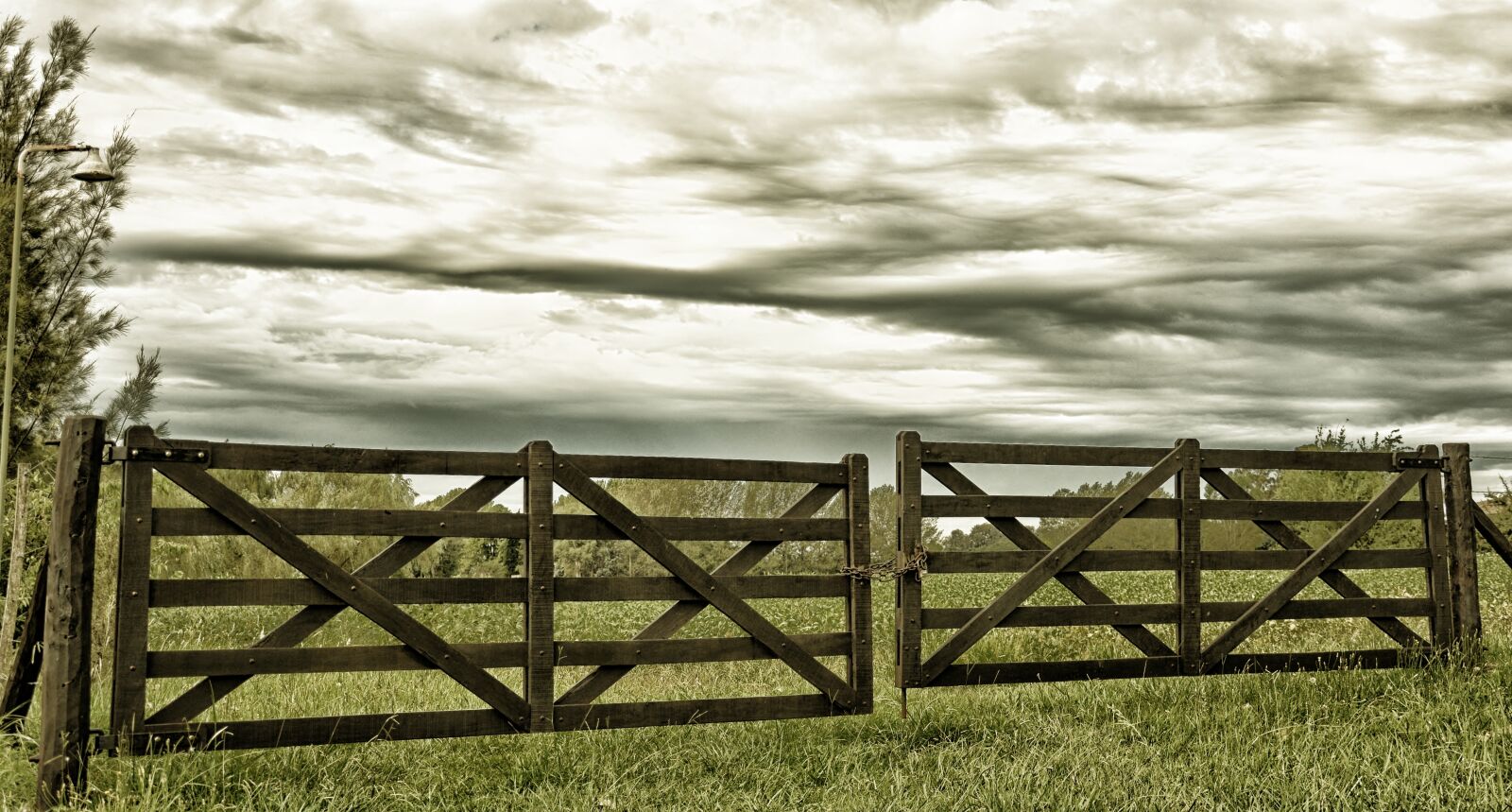 Nikon D5200 sample photo. Field, wooden doors, gate photography