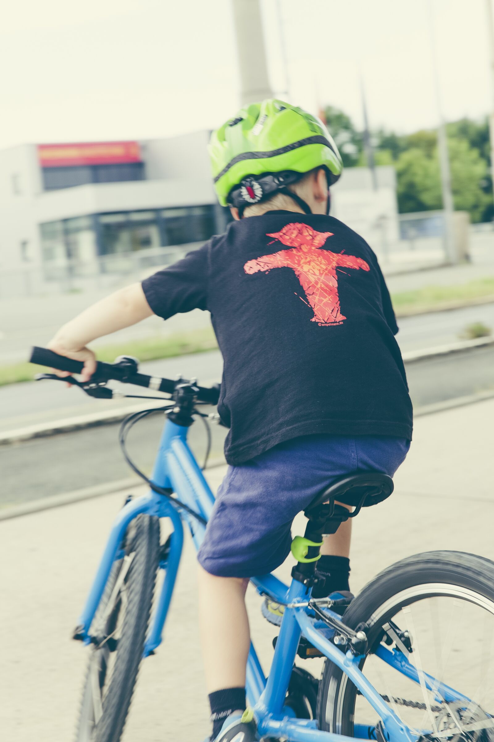 Canon EF 24-70mm F2.8L II USM sample photo. Bike, urban, trend photography