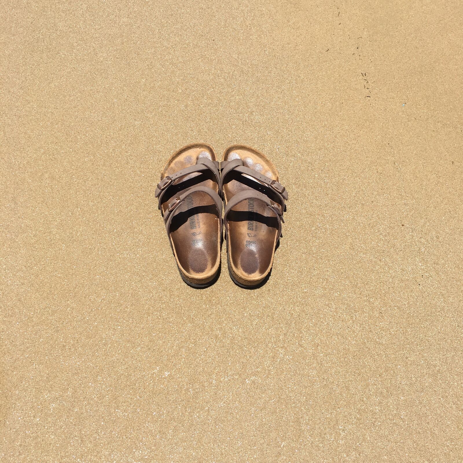 iPhone 6s back camera 4.15mm f/2.2 sample photo. Shoes, sand, beachwalks photography