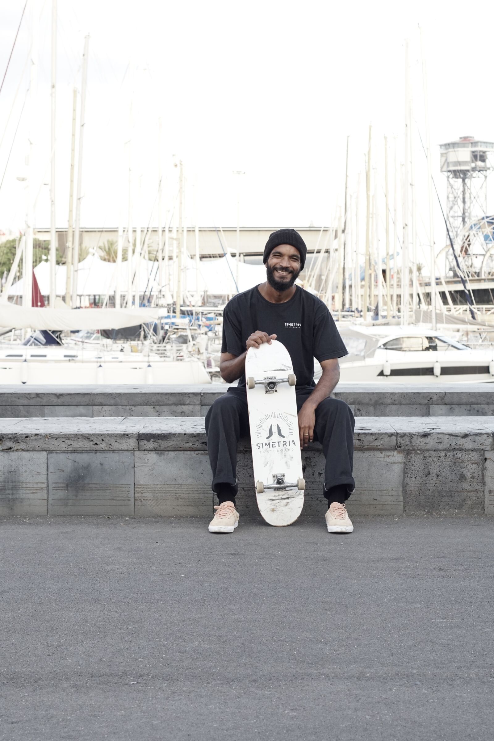 50mm F1.8 II sample photo. Barcelona, barceloneta, skateboard photography