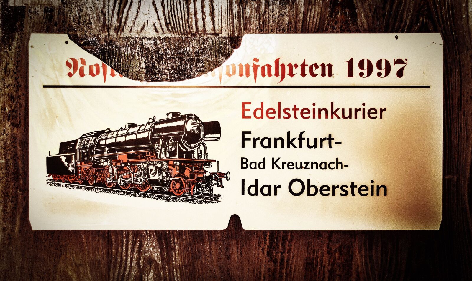 Nikon D3300 sample photo. Deutsche bahn, travel, shield photography