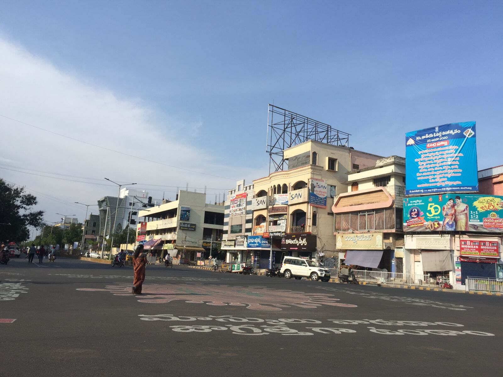 iPhone 6 Plus back camera 4.15mm f/2.2 sample photo. Road, center, architecture photography