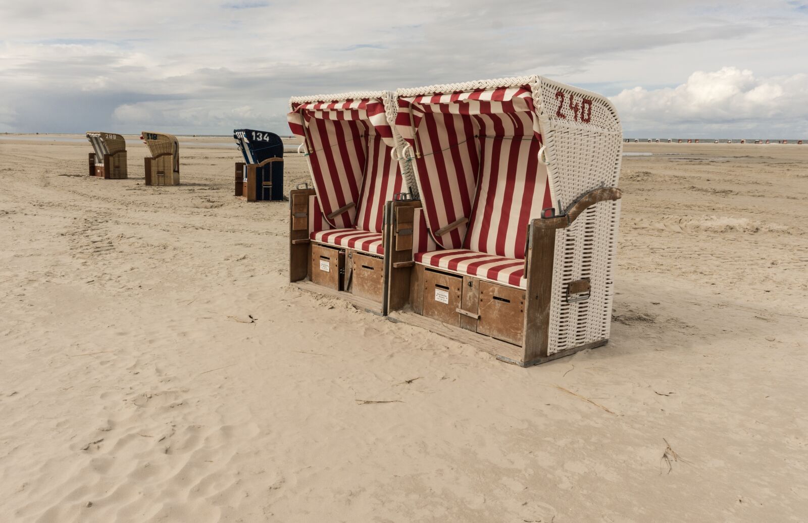 Sony Alpha a5000 (ILCE 5000) sample photo. Sand, beach, summer photography