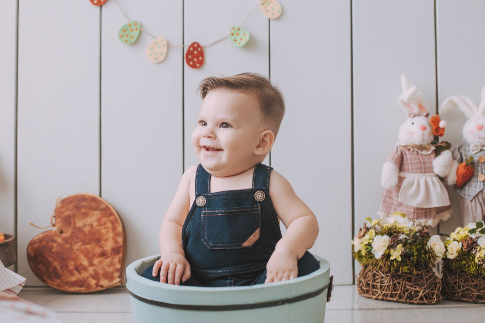 Canon EOS 6D + Canon EF 50mm F1.4 USM sample photo. Easter, child, baby photography