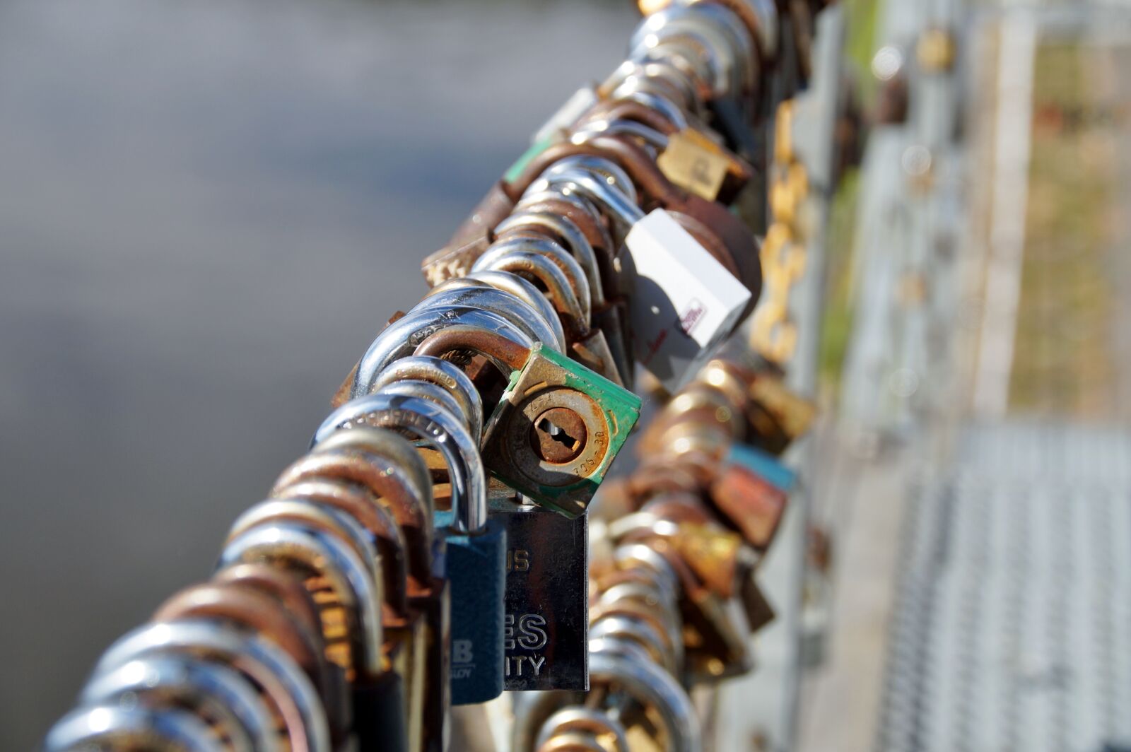 Sony SLT-A58 sample photo. Locks, padlocks, mansions photography