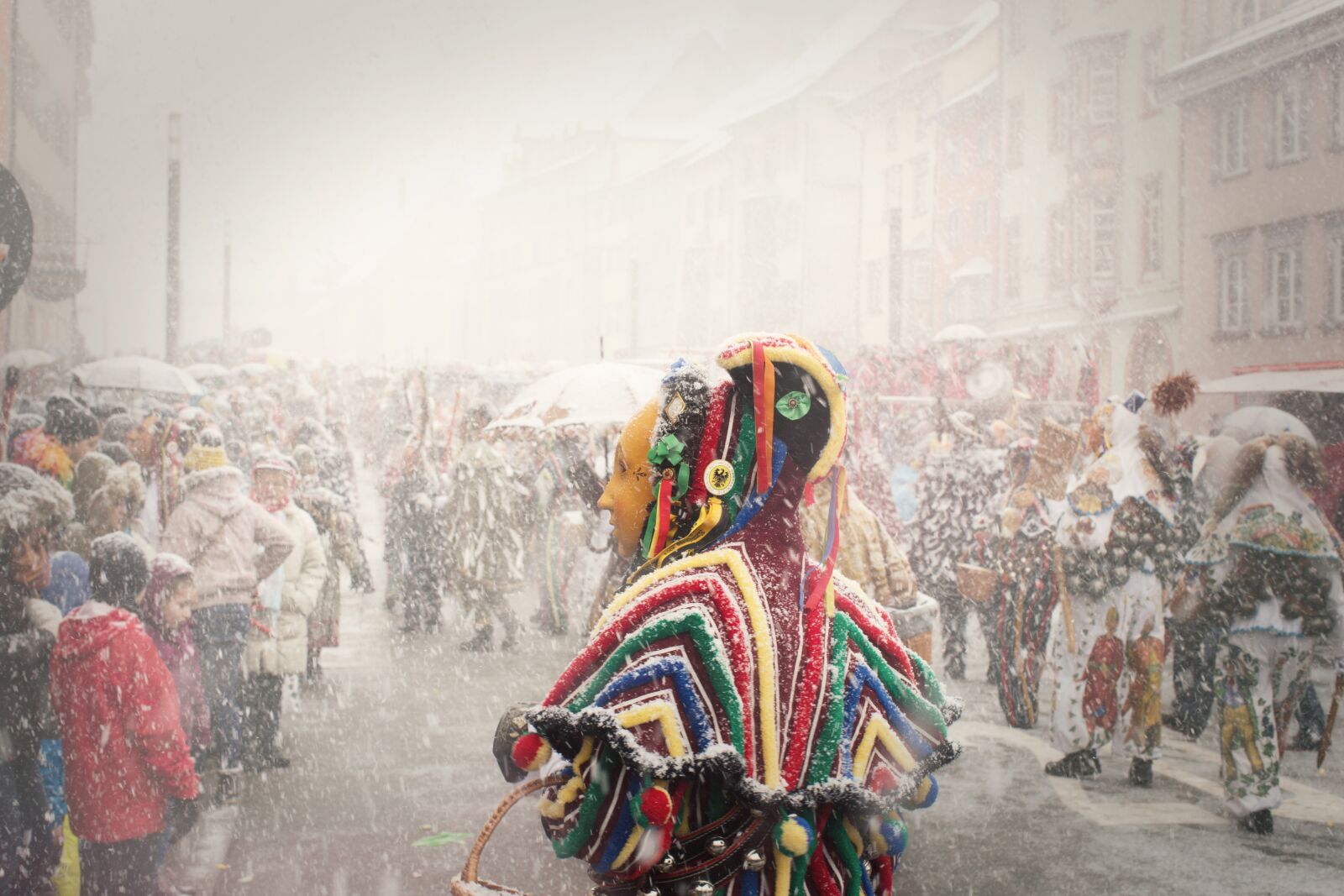 Canon EF 100mm F2.8L Macro IS USM sample photo. Fasnet, carnival, costume photography