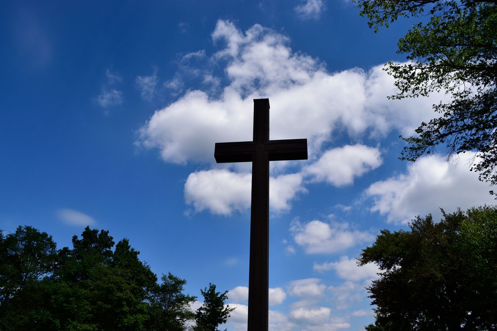 Nikon D3300 sample photo. Christian cross, resurrection, spirituality photography