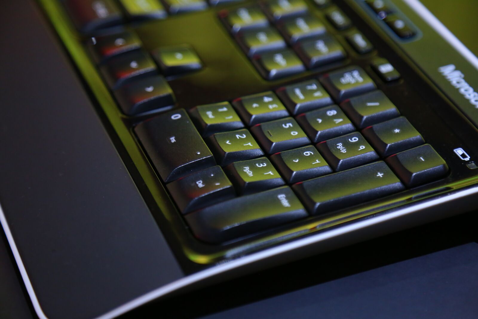 Canon EOS 5D Mark III sample photo. Black color computer keyboard photography
