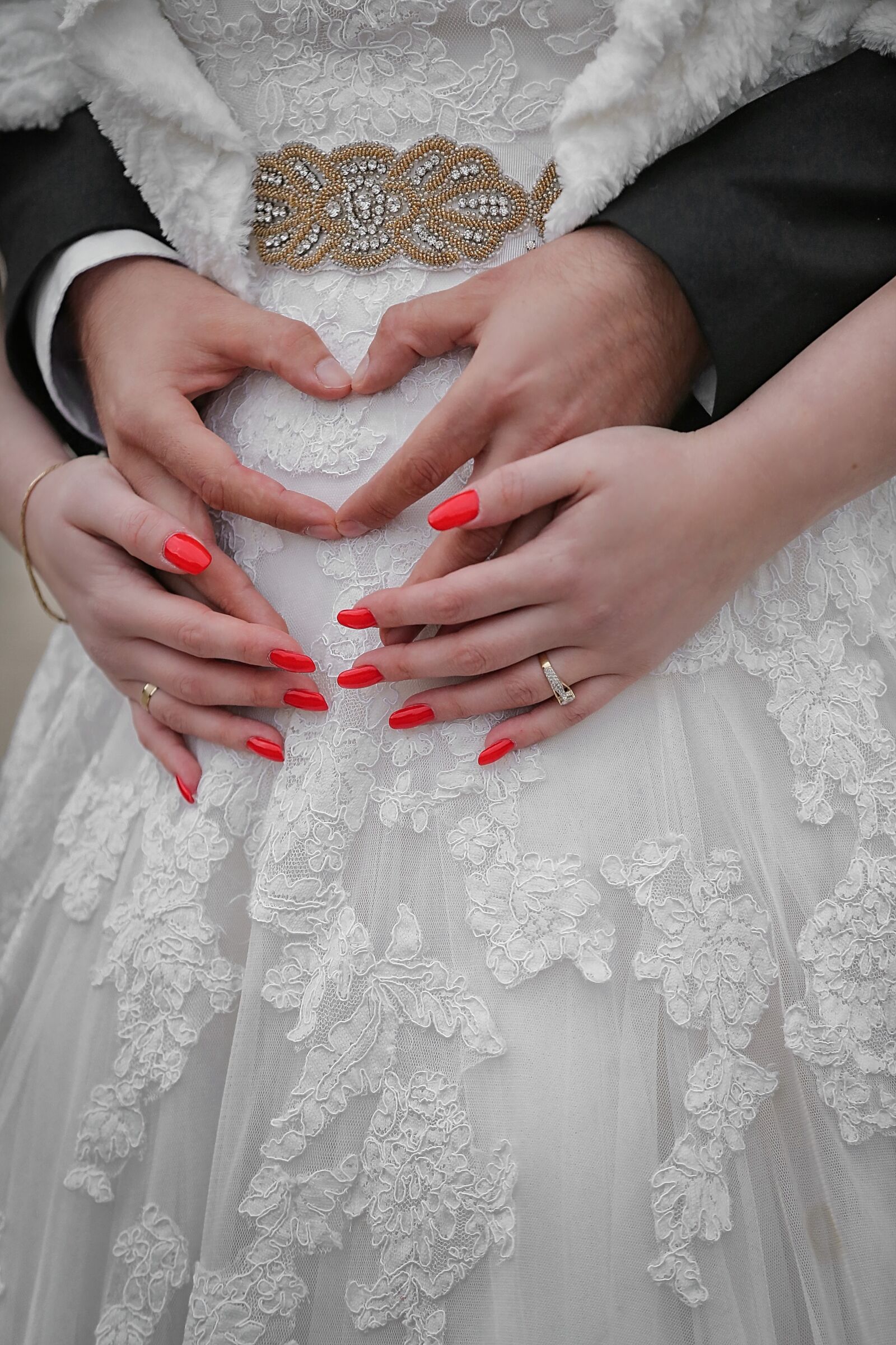 Canon EOS 5D Mark III sample photo. Accessory, hands, wedding ring photography