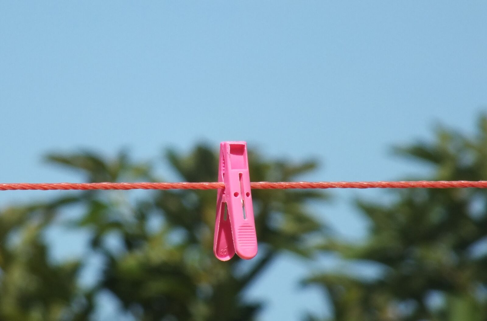 Fujifilm FinePix HS30EXR sample photo. Clamp, rope photography