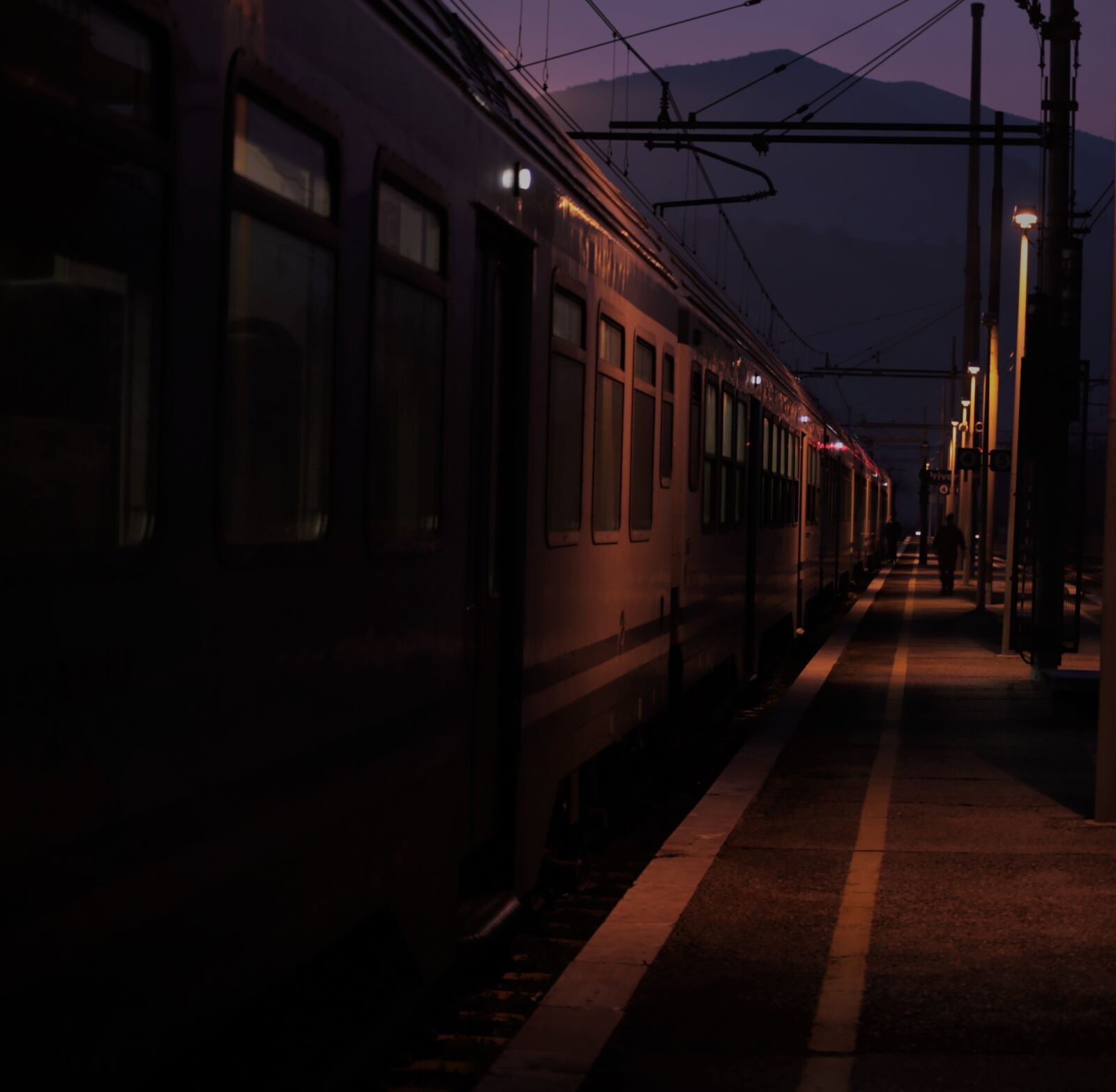 Canon EOS 6D sample photo. Train, station, alb photography