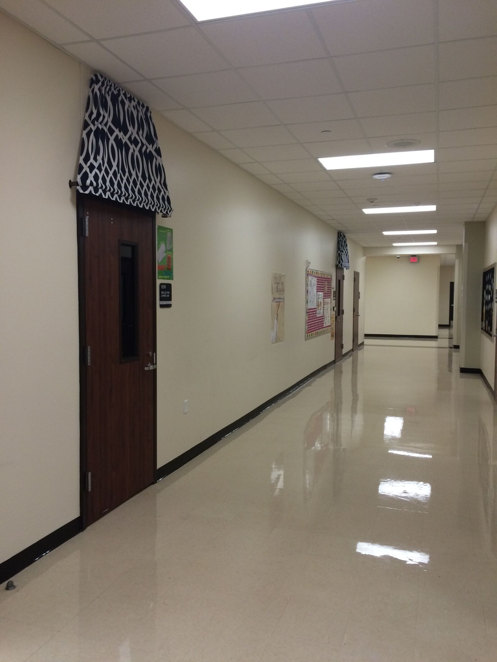 iPhone 5s back camera 4.15mm f/2.2 sample photo. Hallway, school, education photography