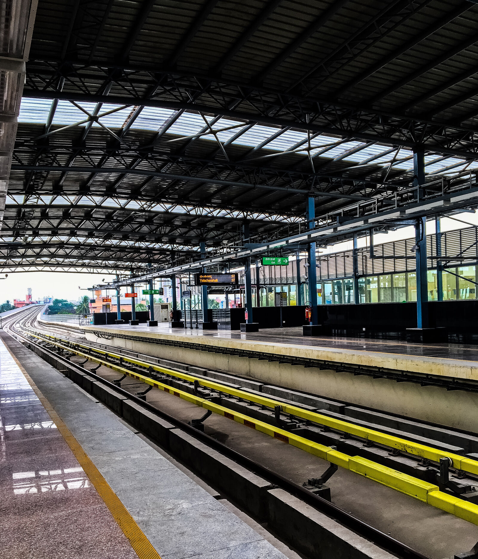 Apple iPhone 6s sample photo. Blur, locomotive, modern, platform photography
