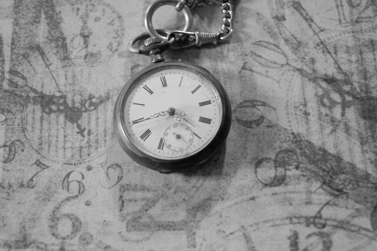 Sony SLT-A58 sample photo. Clock, time, time of photography