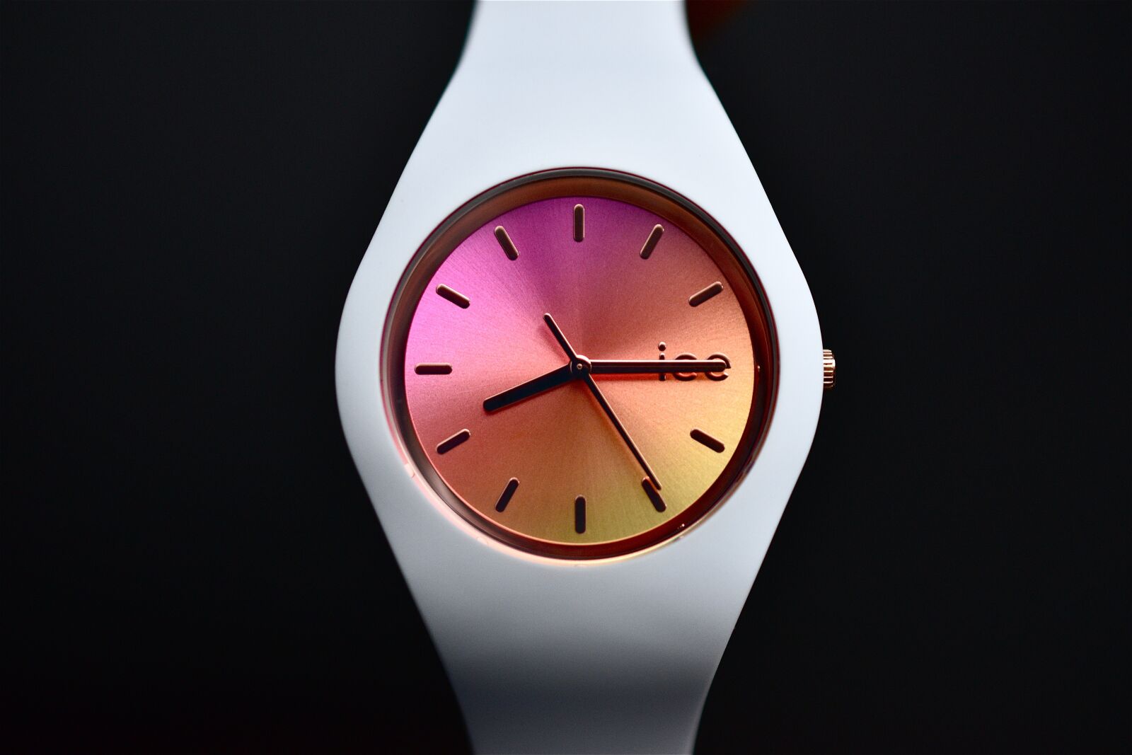 Nikon D5600 sample photo. Watch, time, minutes photography