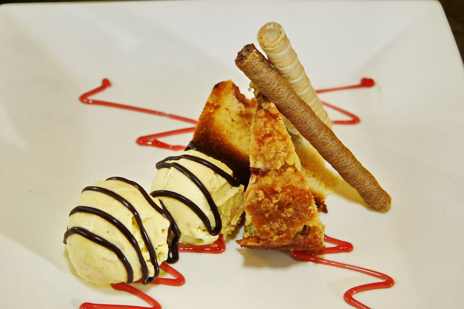 Canon EOS-1D Mark III sample photo. Ice cream, vanilla ice photography