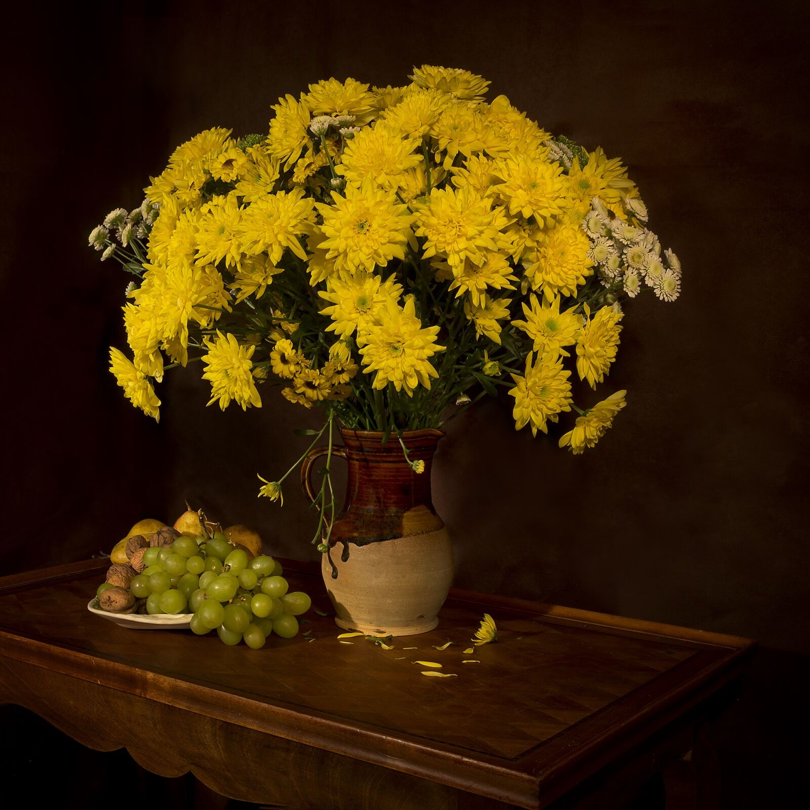 Canon EOS 5D Mark III sample photo. Still life, yellow, flowers photography