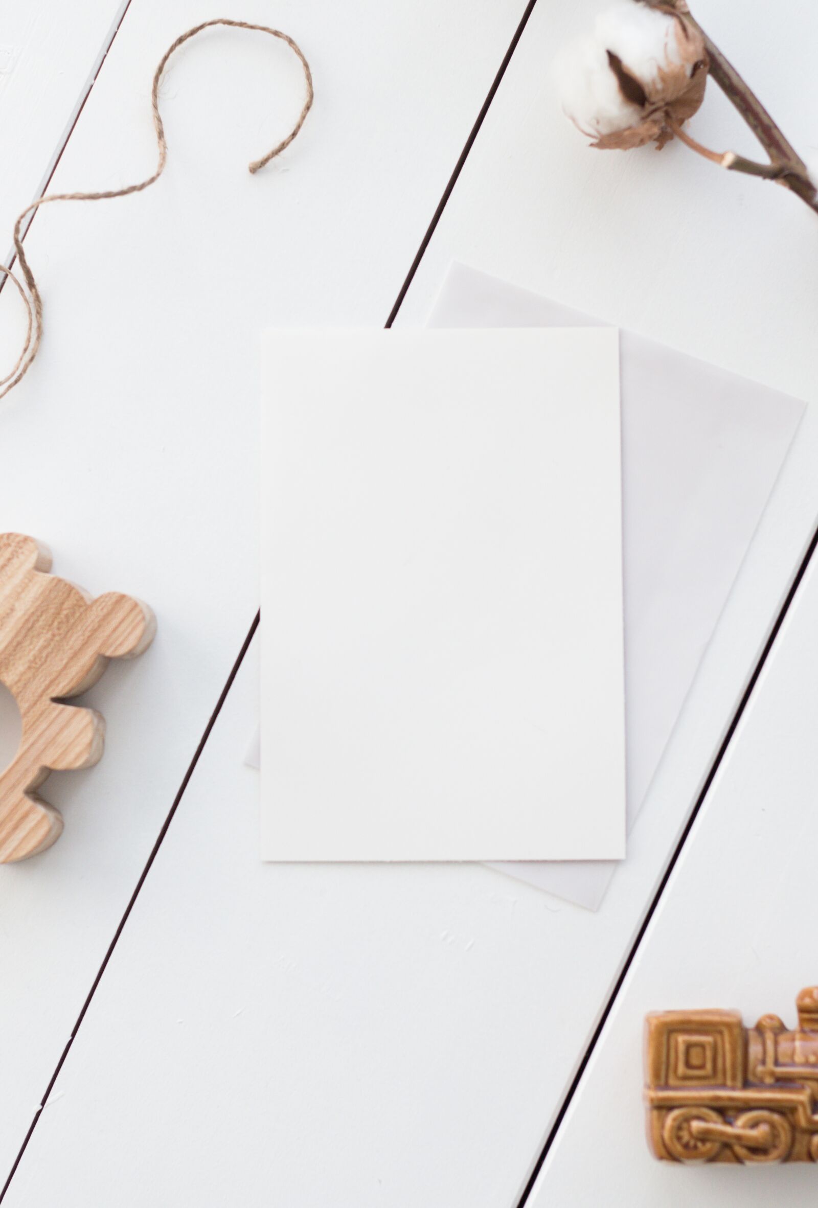 Canon EOS 700D (EOS Rebel T5i / EOS Kiss X7i) + Canon EF 50mm F1.8 STM sample photo. Flatlay, background, mockup photography