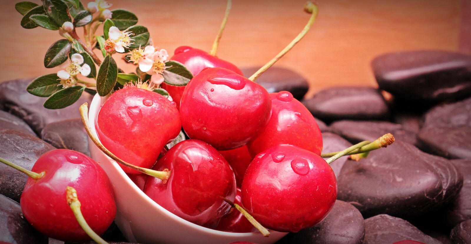 Canon EOS 550D (EOS Rebel T2i / EOS Kiss X4) sample photo. Cherries, fruits, fruit photography
