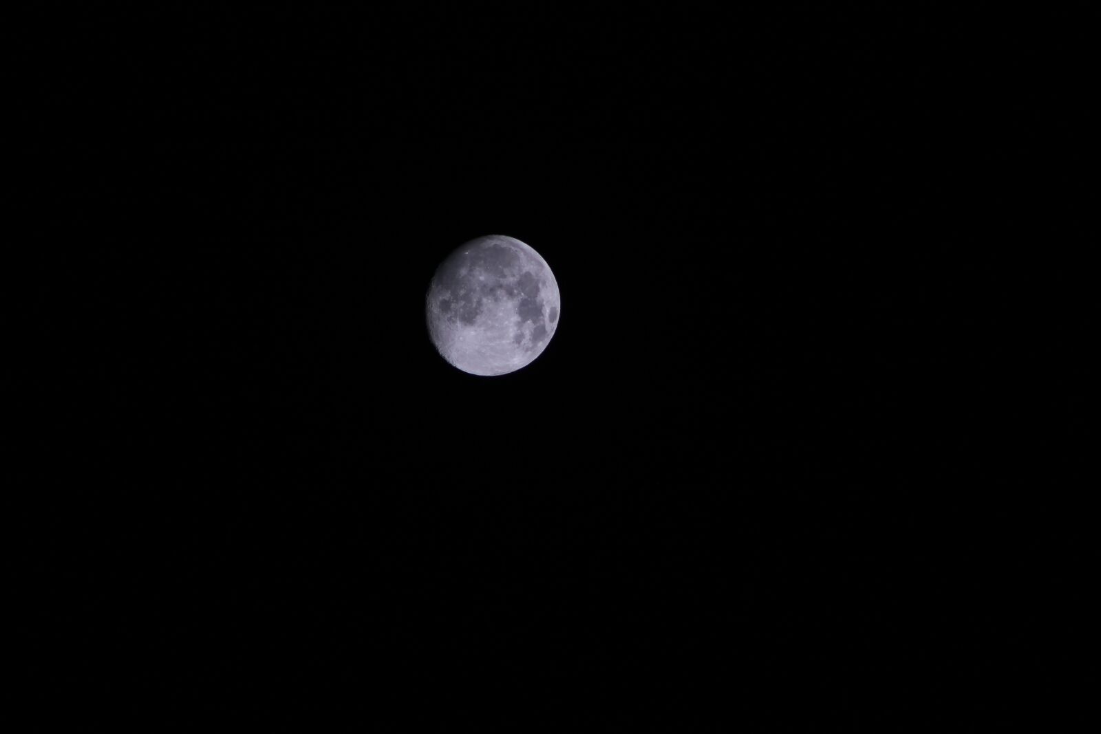 Canon EOS 1100D (EOS Rebel T3 / EOS Kiss X50) + Canon EF 75-300mm f/4-5.6 sample photo. Dark, moon, night photography