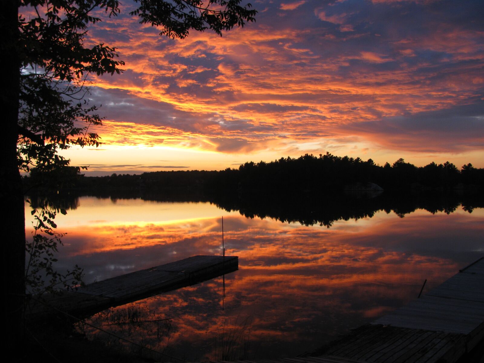 Canon PowerShot SX110 IS sample photo. Sunset sky, clouds, reflections photography