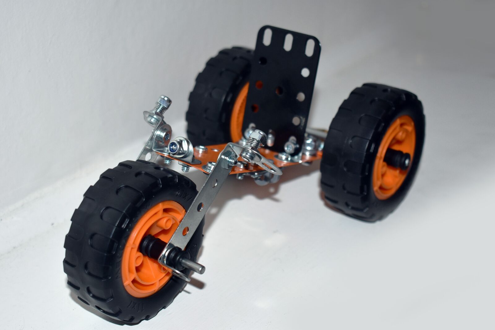 Nikon D3400 sample photo. Meccano, lego, building photography