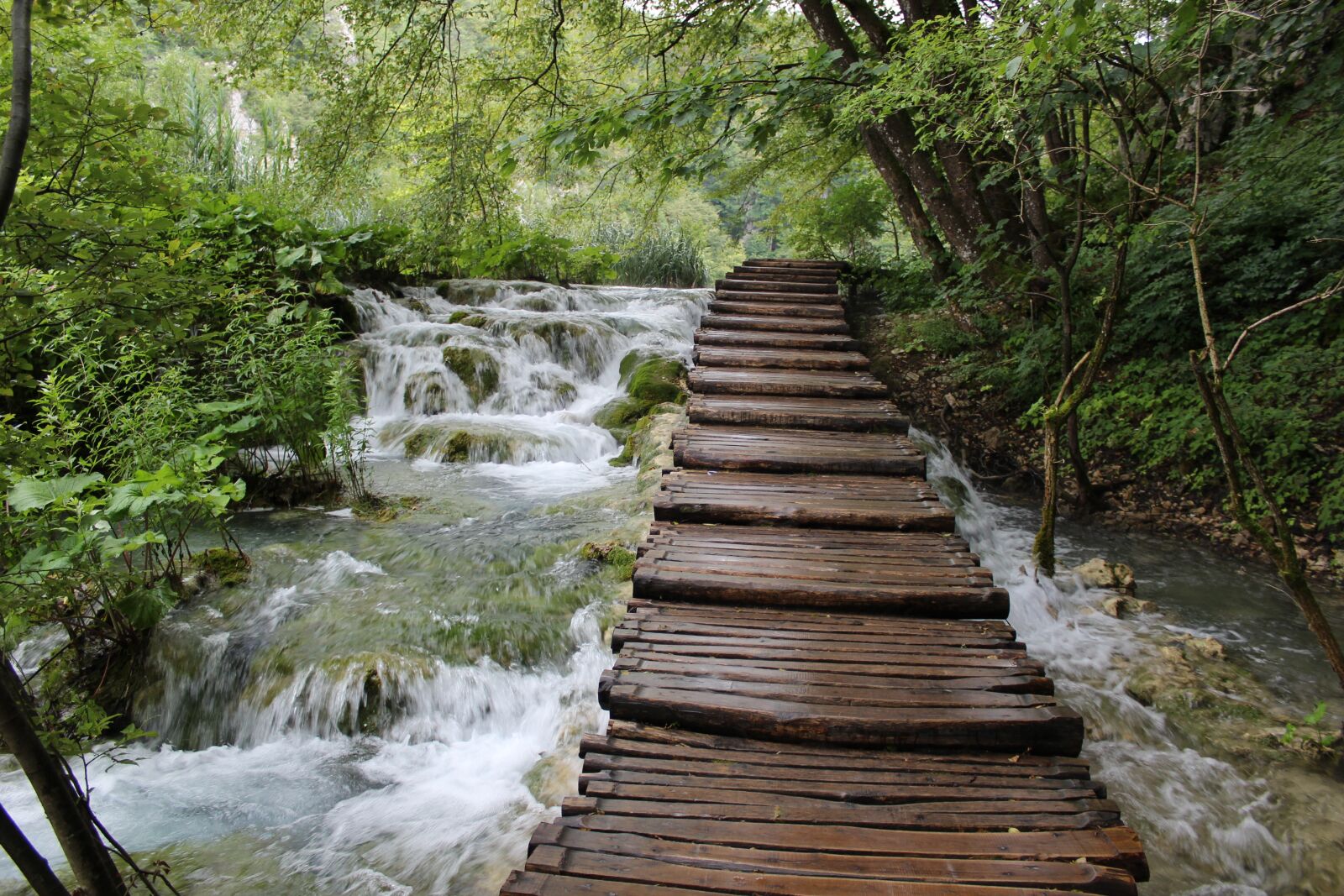 Canon EOS 1200D (EOS Rebel T5 / EOS Kiss X70 / EOS Hi) sample photo. Plitvice, waterfall, cascade photography