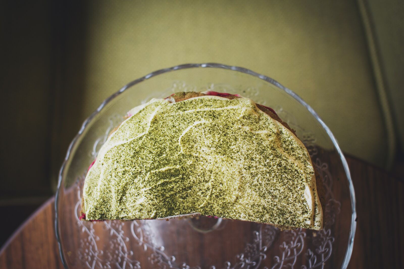 Canon EOS 6D sample photo. Food, drinks, armchair photography