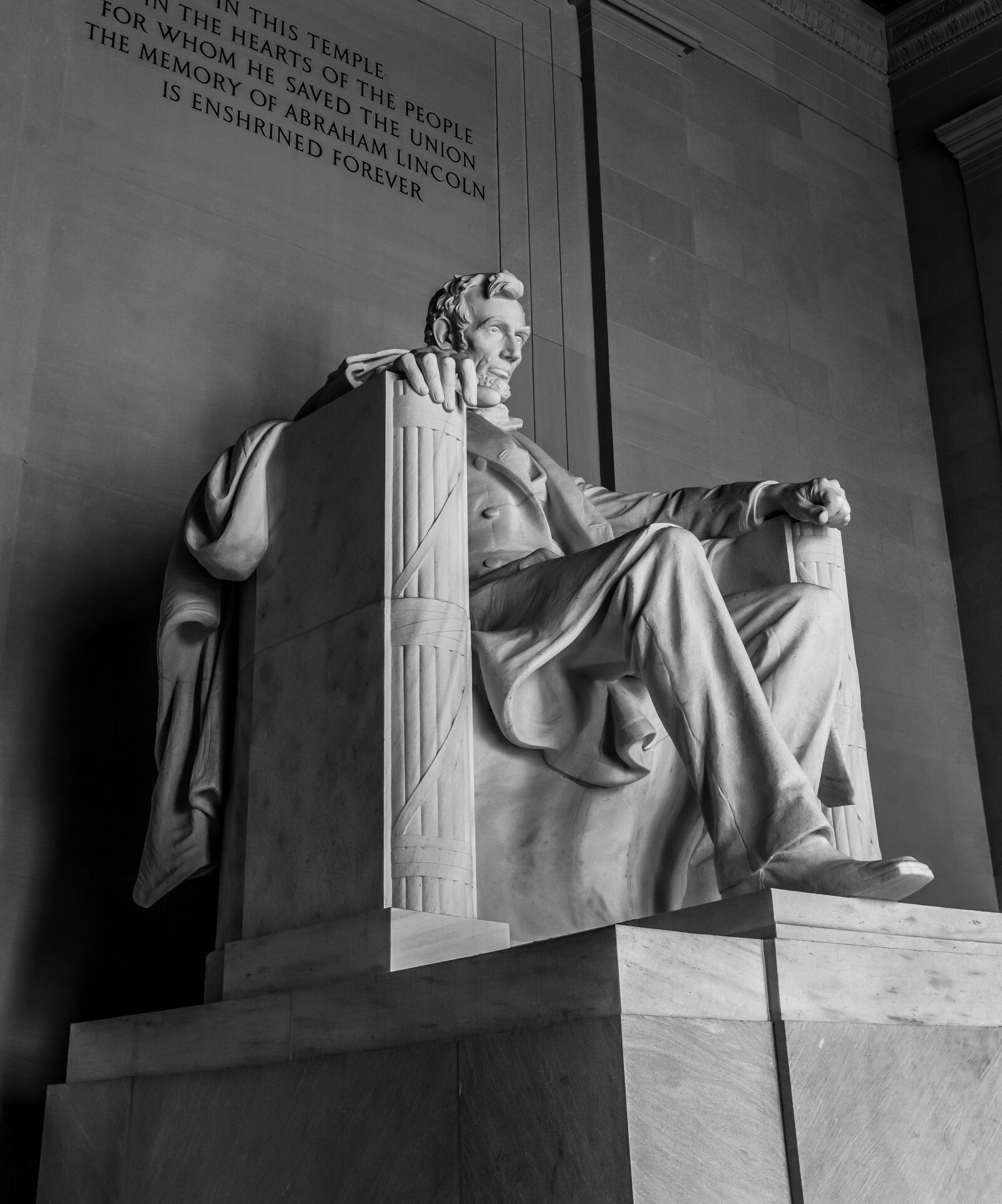 Canon EOS 60D + Canon EF 40mm F2.8 STM sample photo. Lincoln, monument, statue photography