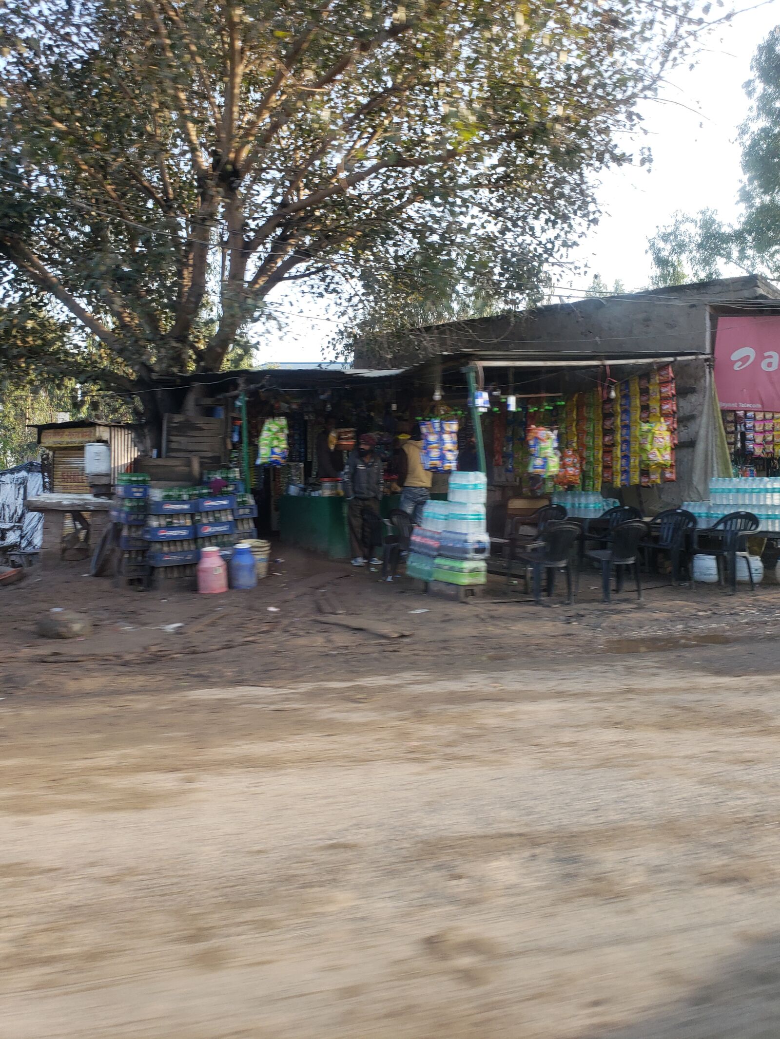 Samsung Galaxy Note9 sample photo. Roadside, cafe, india photography
