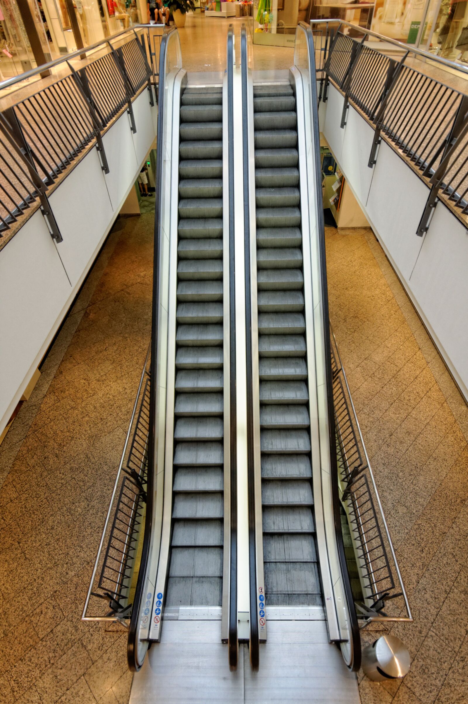 Nikon D90 sample photo. Escalators, shopping centre, shopping photography