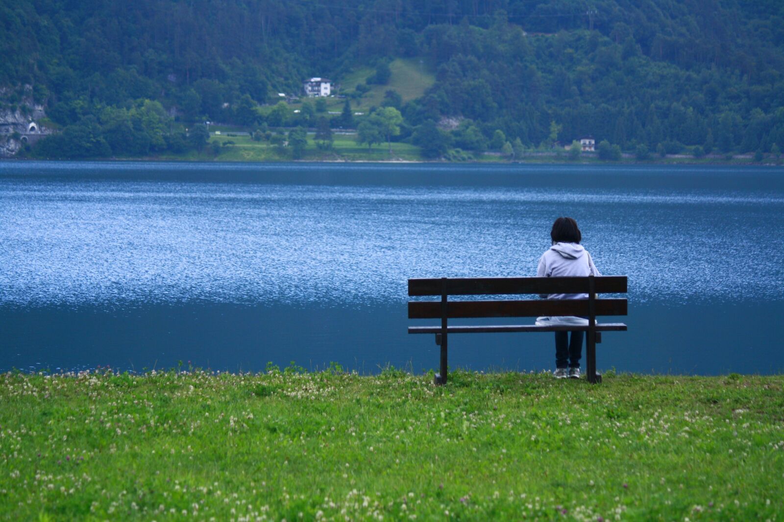 Canon EOS 1000D (EOS Digital Rebel XS / EOS Kiss F) sample photo. Lake, ledro, thinking photography