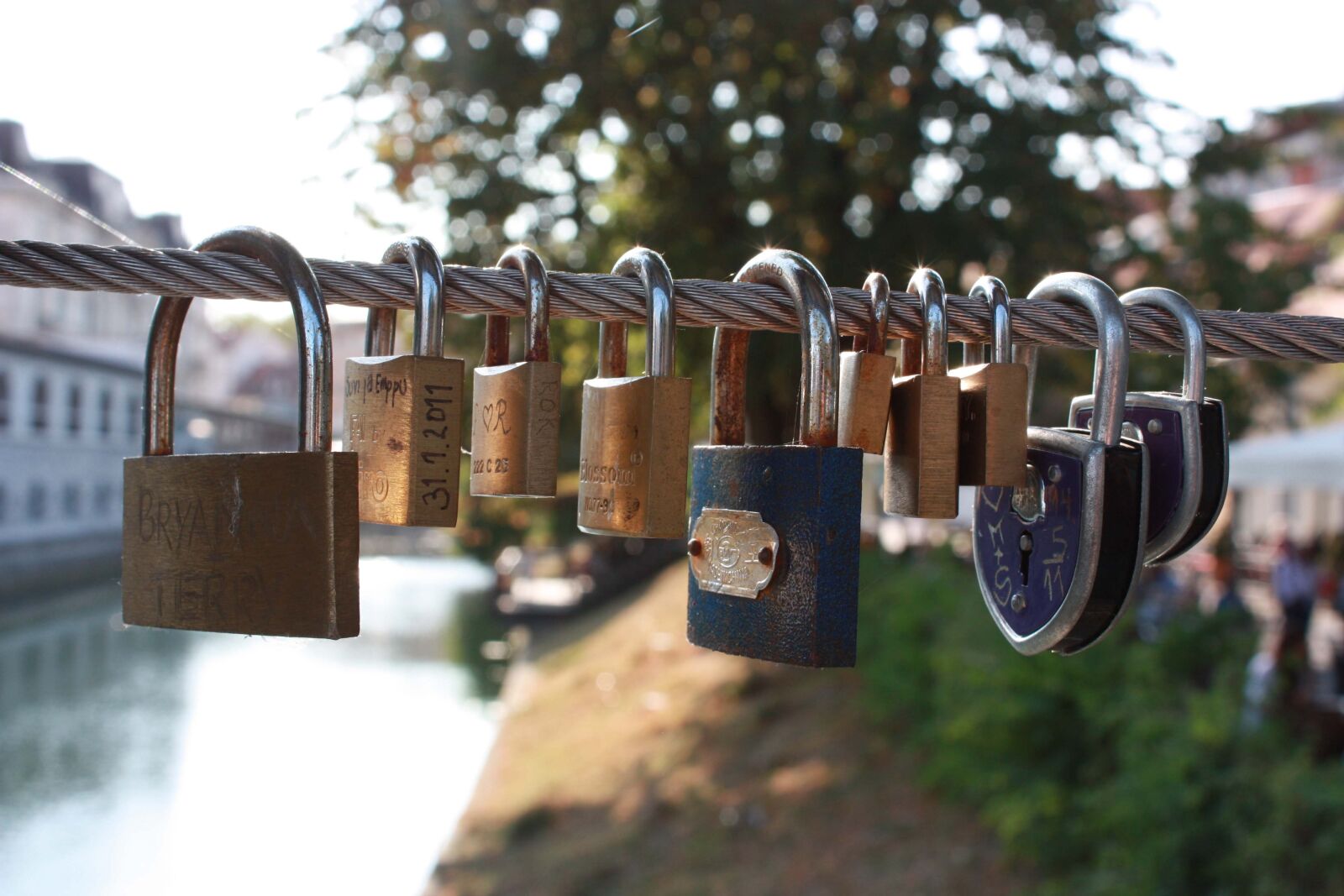 Canon EOS 450D (EOS Rebel XSi / EOS Kiss X2) sample photo. Locks, love, love locks photography