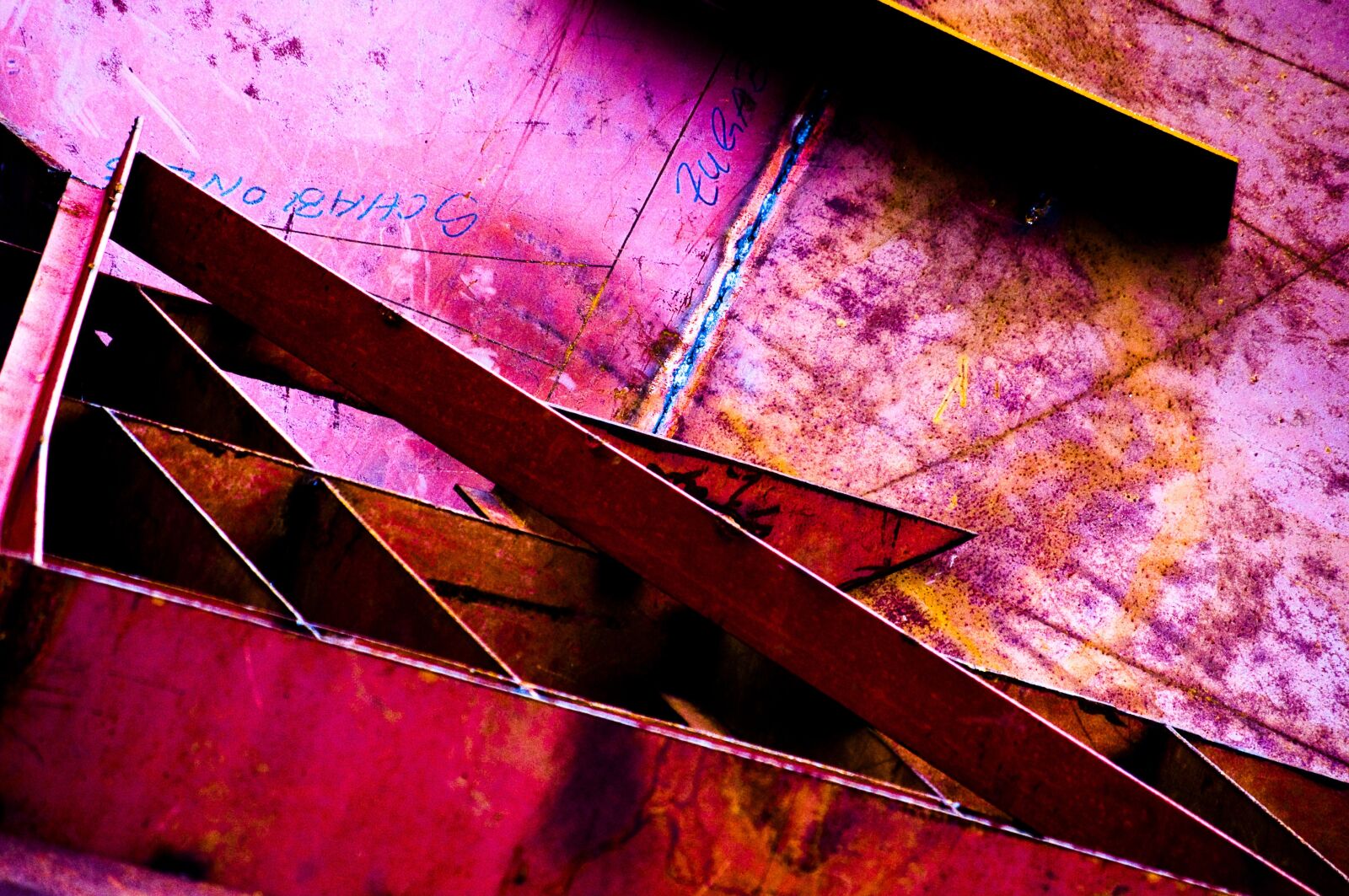 Pentax K-x sample photo. Metal, rust, pink photography