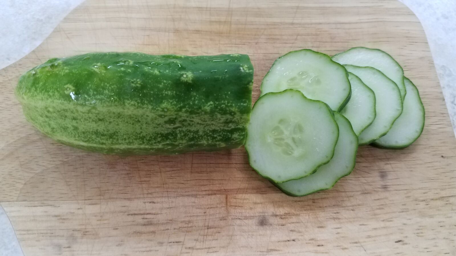 Samsung Galaxy S7 sample photo. Cucumbers, green, vegetarian photography