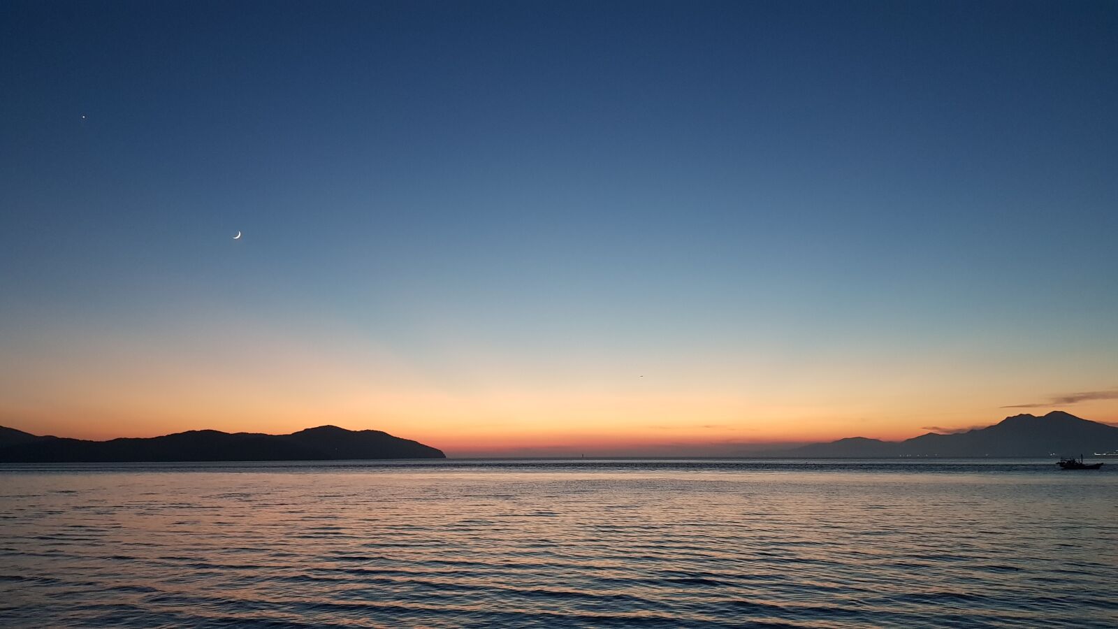 Samsung Galaxy S8 sample photo. Sea, sunset, water photography
