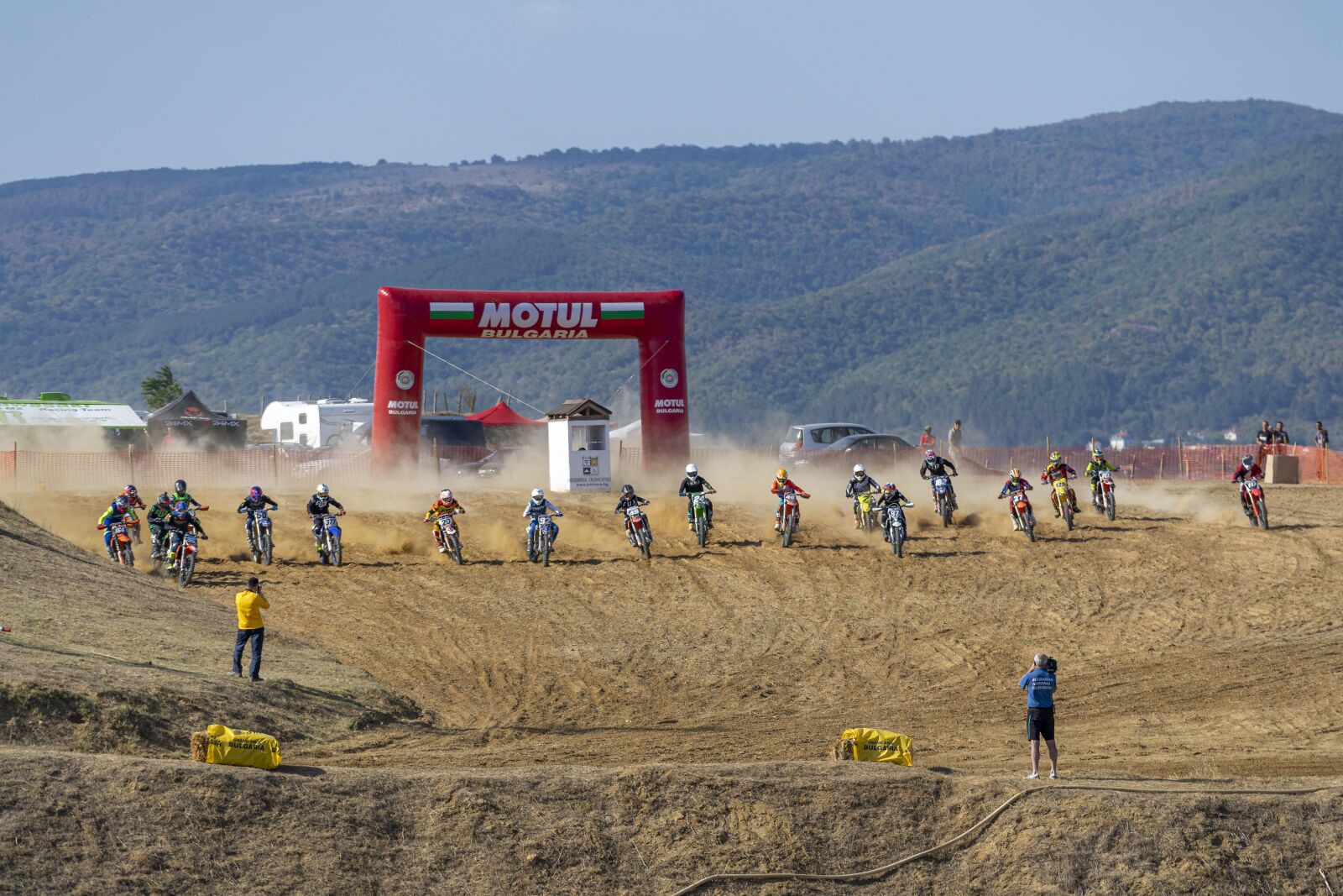 Sony a7 II + Sony FE 70-200mm F4 G OSS sample photo. Motocross, dirt, mud photography