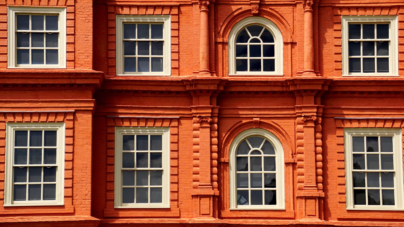Sony E 55-210mm F4.5-6.3 OSS sample photo. Red, building, architecture photography