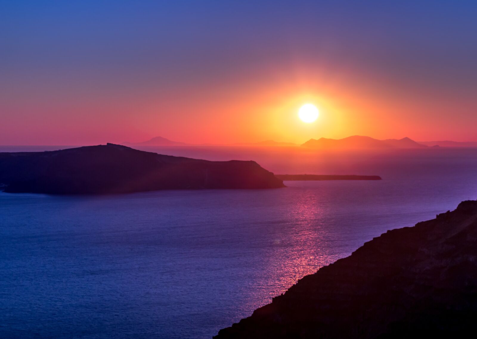 Canon EF-S 18-135mm F3.5-5.6 IS USM sample photo. Santorini, west, greece photography