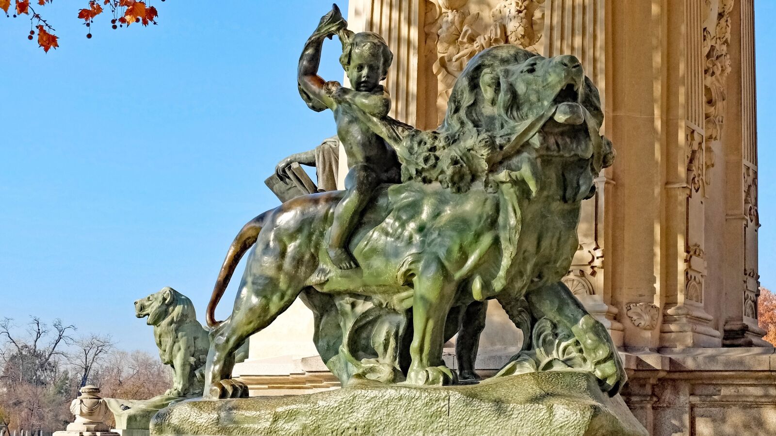 Fujifilm X30 sample photo. Spain, madrid, statue photography
