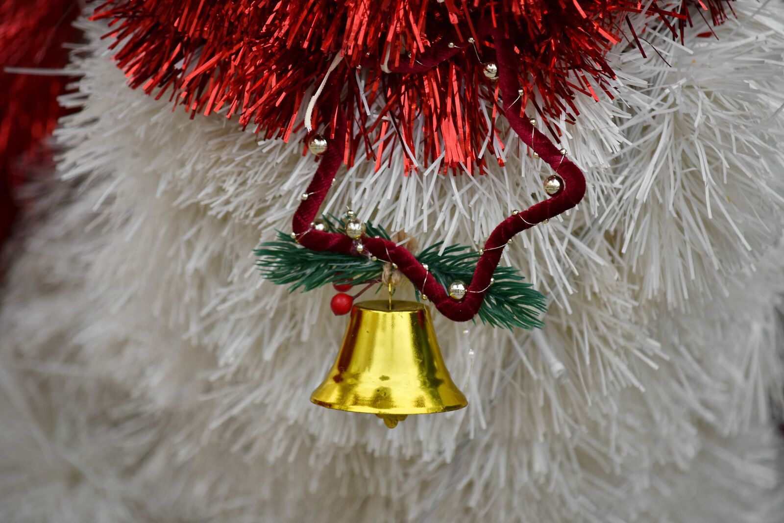 Nikon D5500 sample photo. Bell, christmas, decoration, golden photography
